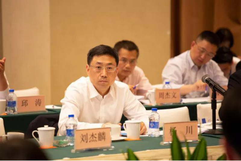 如何选择合适的贸易伙伴——郑州贸易公司的选购指南